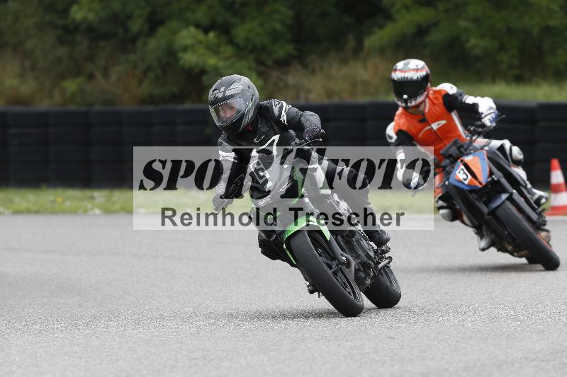 Archiv-2025/37 28.07.2025 Dunlop Ride und Test Day ADR/Einsteiger gruen/3